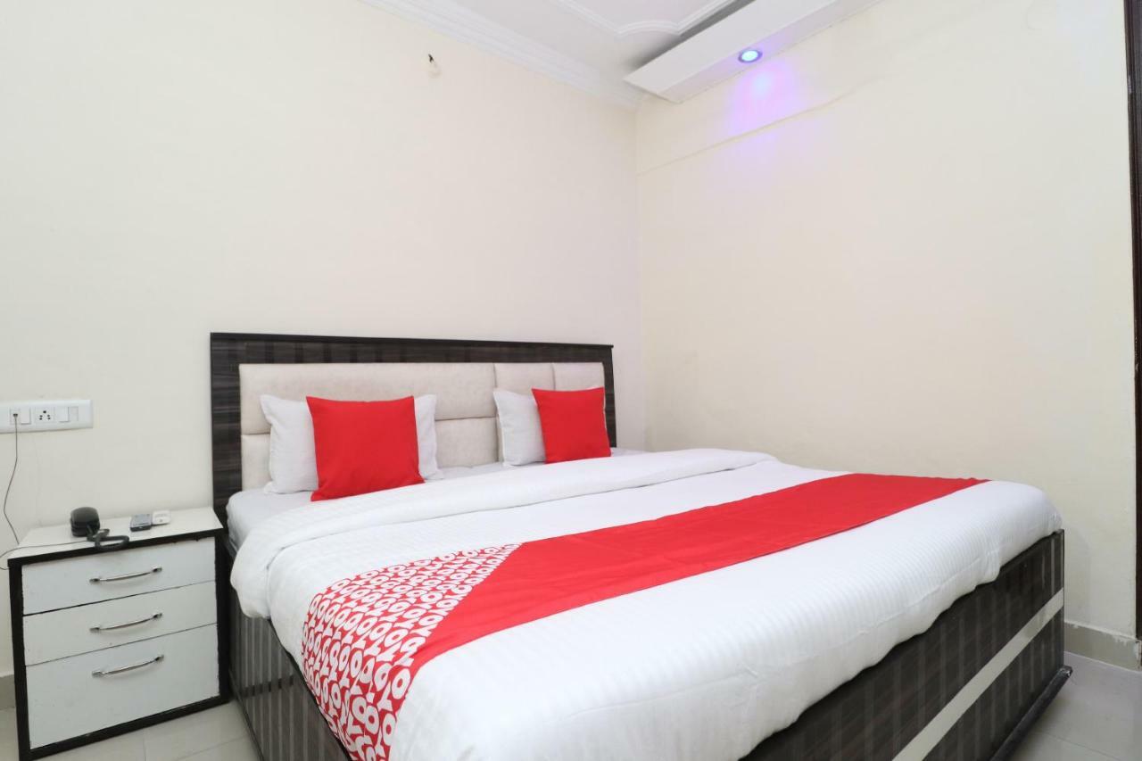 Oyo 37721 Hotel Kings Pathānkot Exterior foto
