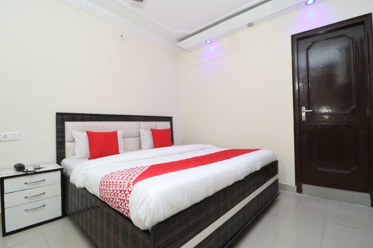 Oyo 37721 Hotel Kings Pathānkot Exterior foto